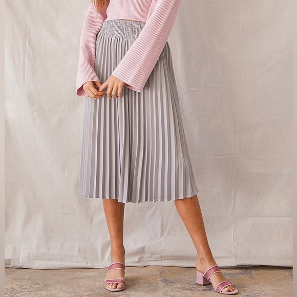 Lulus pleated midi skirt in periwinkle - Picture 1 of 3